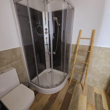 Πάρκο διακοπών Niedzwiadka-domek Na Odludziu *
