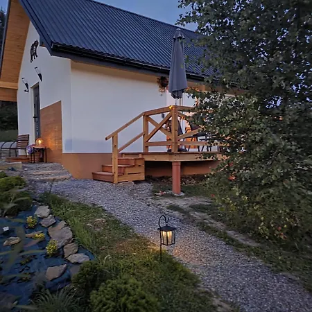 Chatka Niedźwiadka kominek, domek na wyłaczność, ogromny taras z widokiem na góry, BEZSĄSIADÓW Kompleks wypoczynkowy